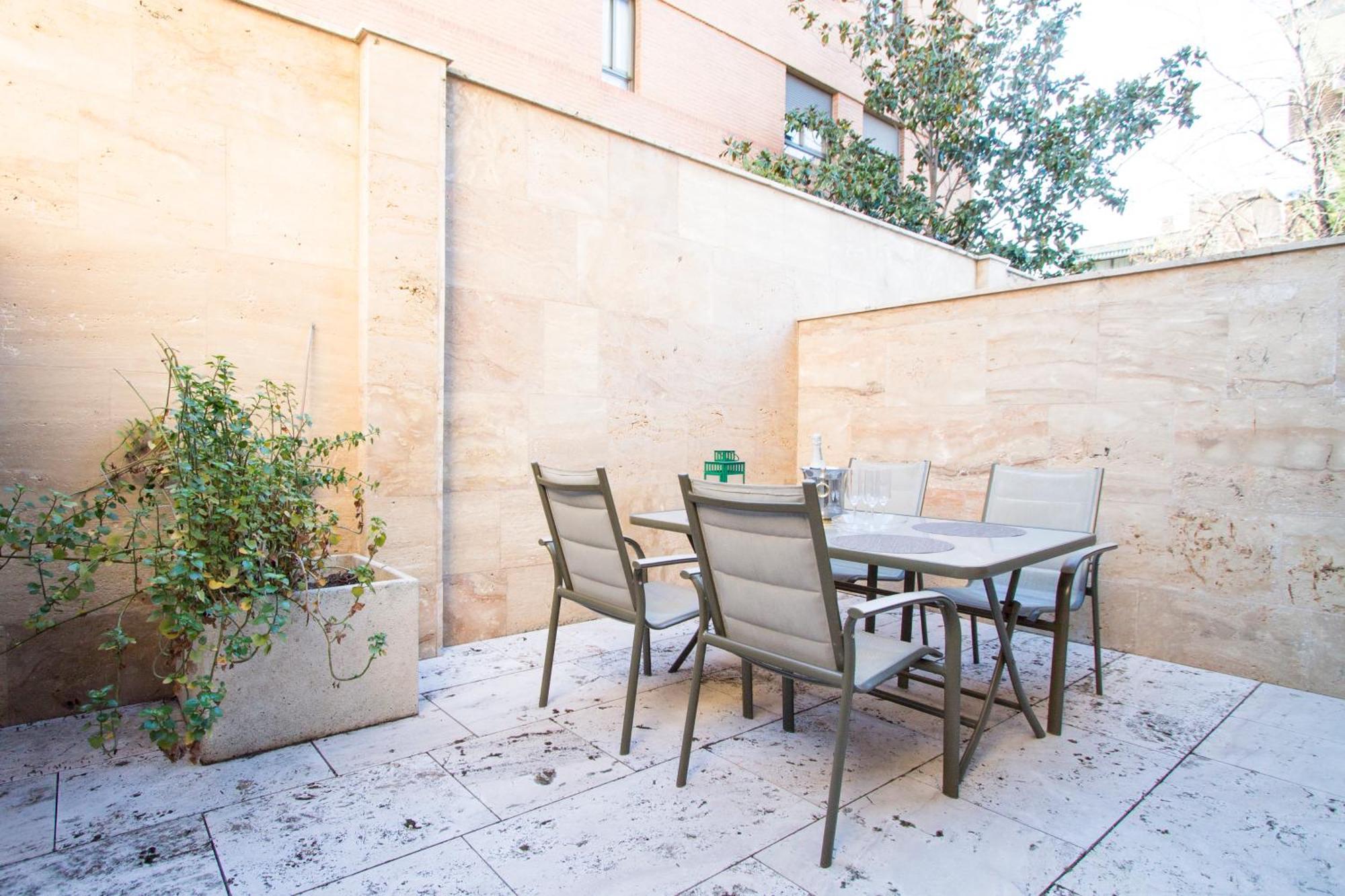 Apartamentos Villablino Arturo Soria Madrid Extérieur photo