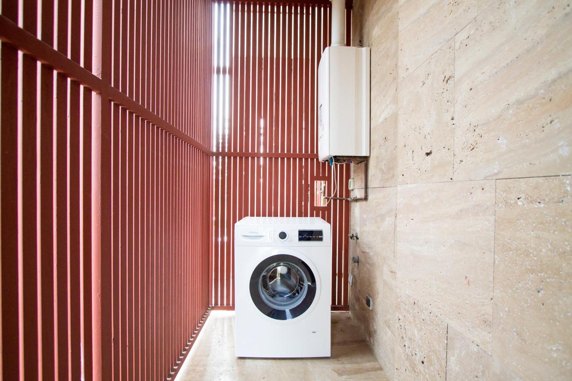 Apartamentos Villablino Arturo Soria Madrid Extérieur photo