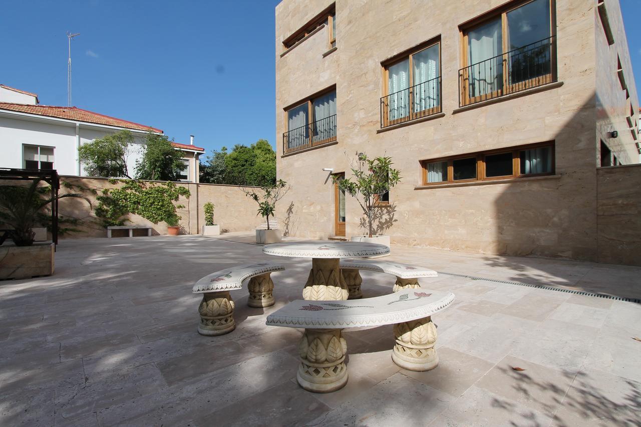 Apartamentos Villablino Arturo Soria Madrid Extérieur photo